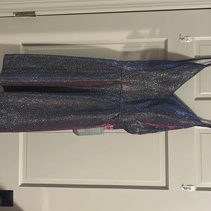 Brand New! Color shifting dress with pockets